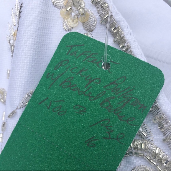 Taffeta Strapless Wedding/Gown, Beads & Embroidery NWT - Picture 10 of 10